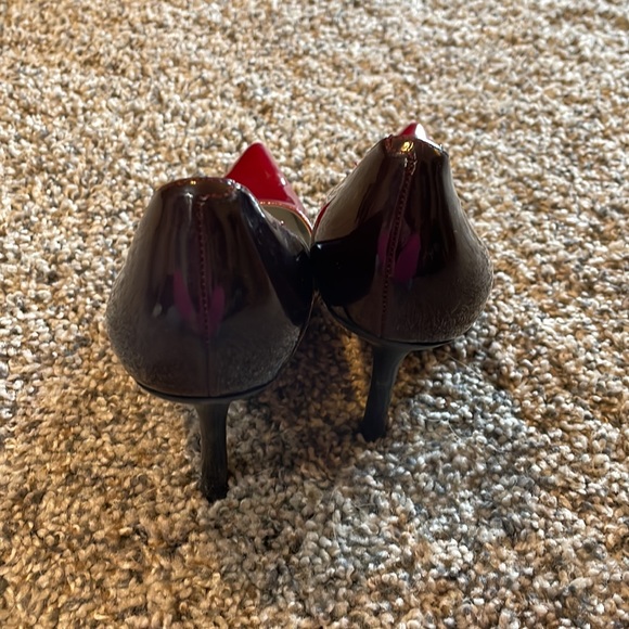 Vintage Guess Gradient Pointed Heels - Picture 3 of 9